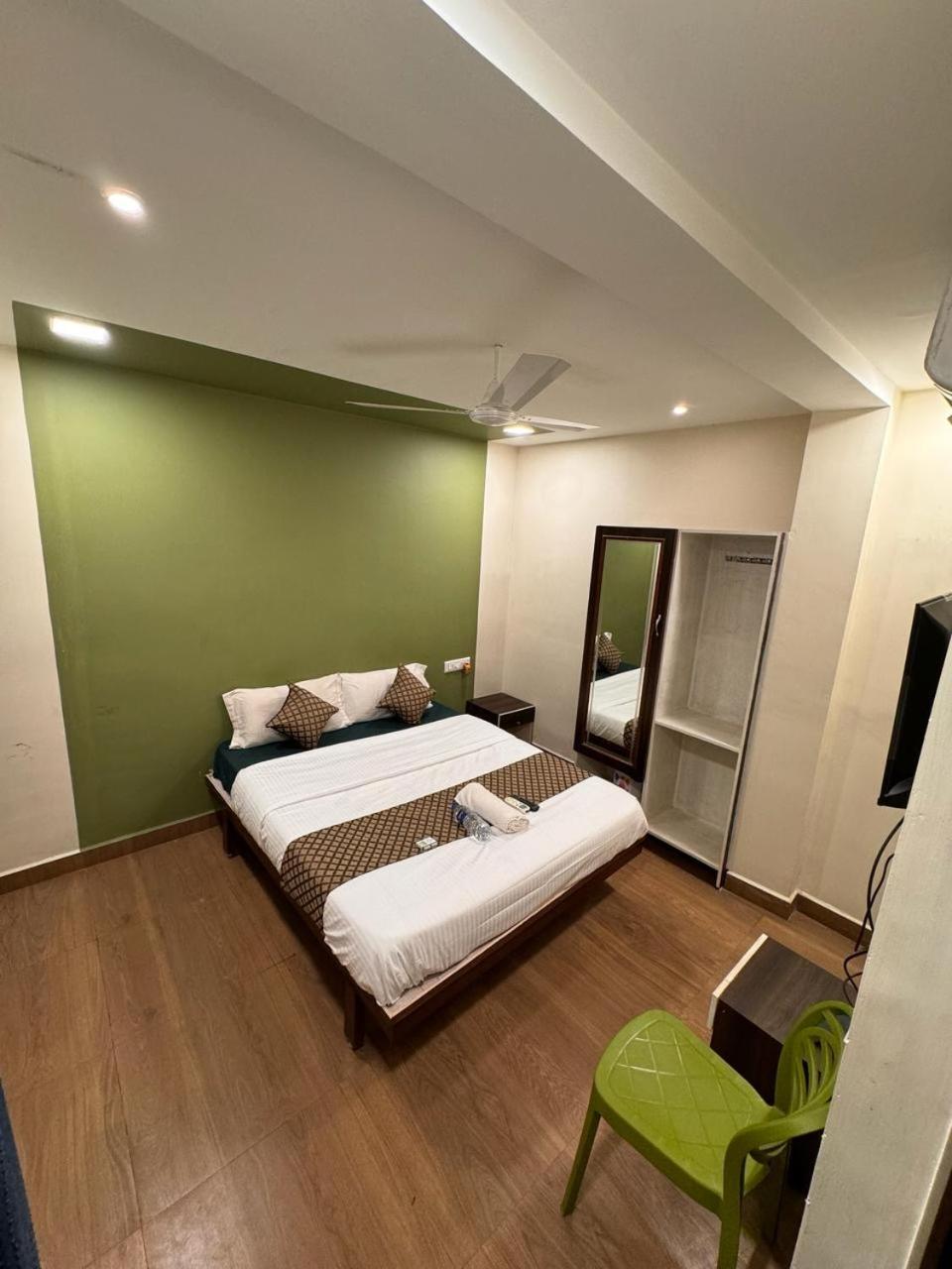 David Residency Hotel Madurai Bagian luar foto